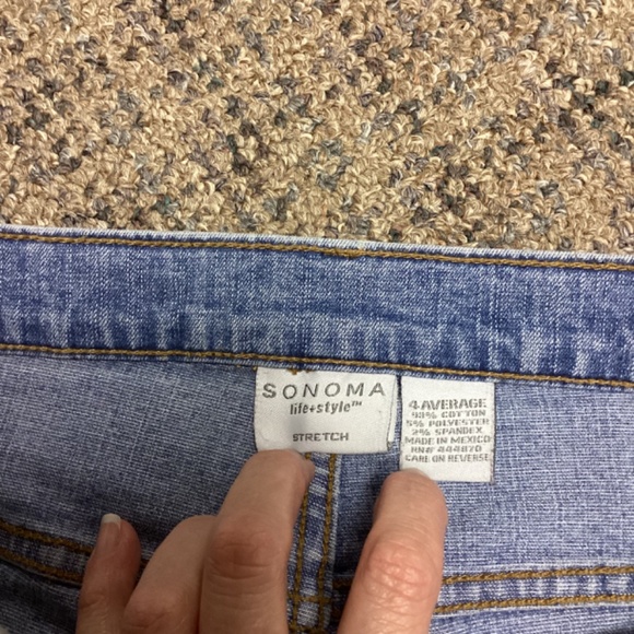 Sonoma life + style Stretch Medium Wash Blue Jeans * Size 4 Average - Picture 3 of 10